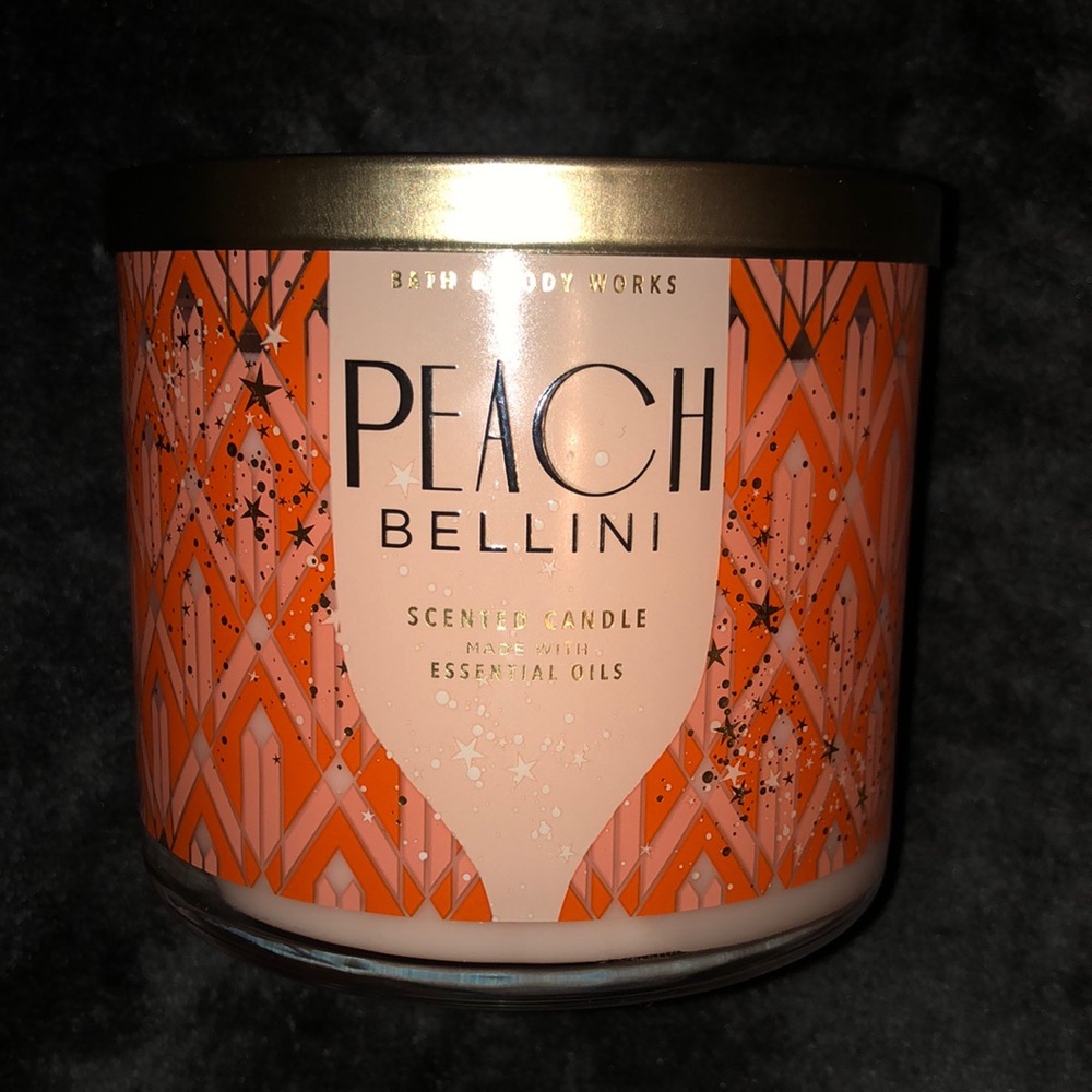 Bath & Body Works Peach Bellini candle